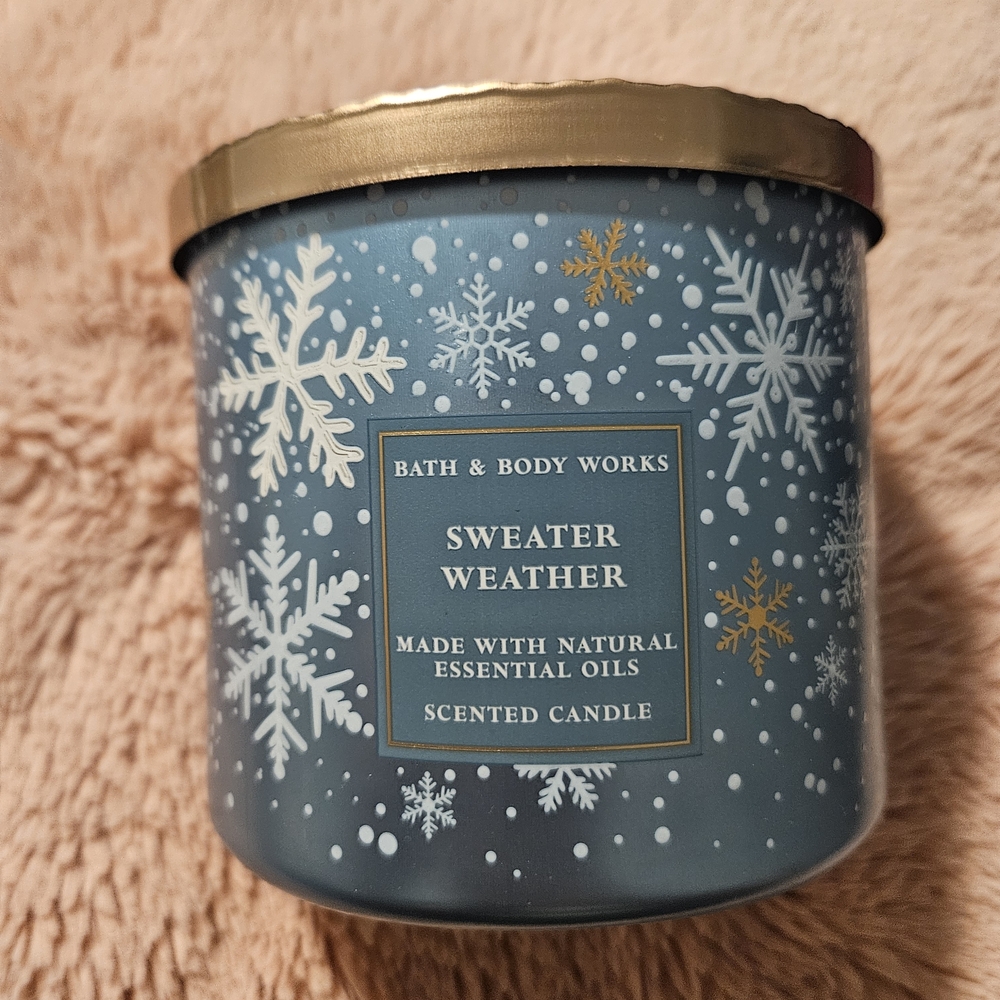 Bath & Body Works Sweater Weather Candle - Blue and Gold